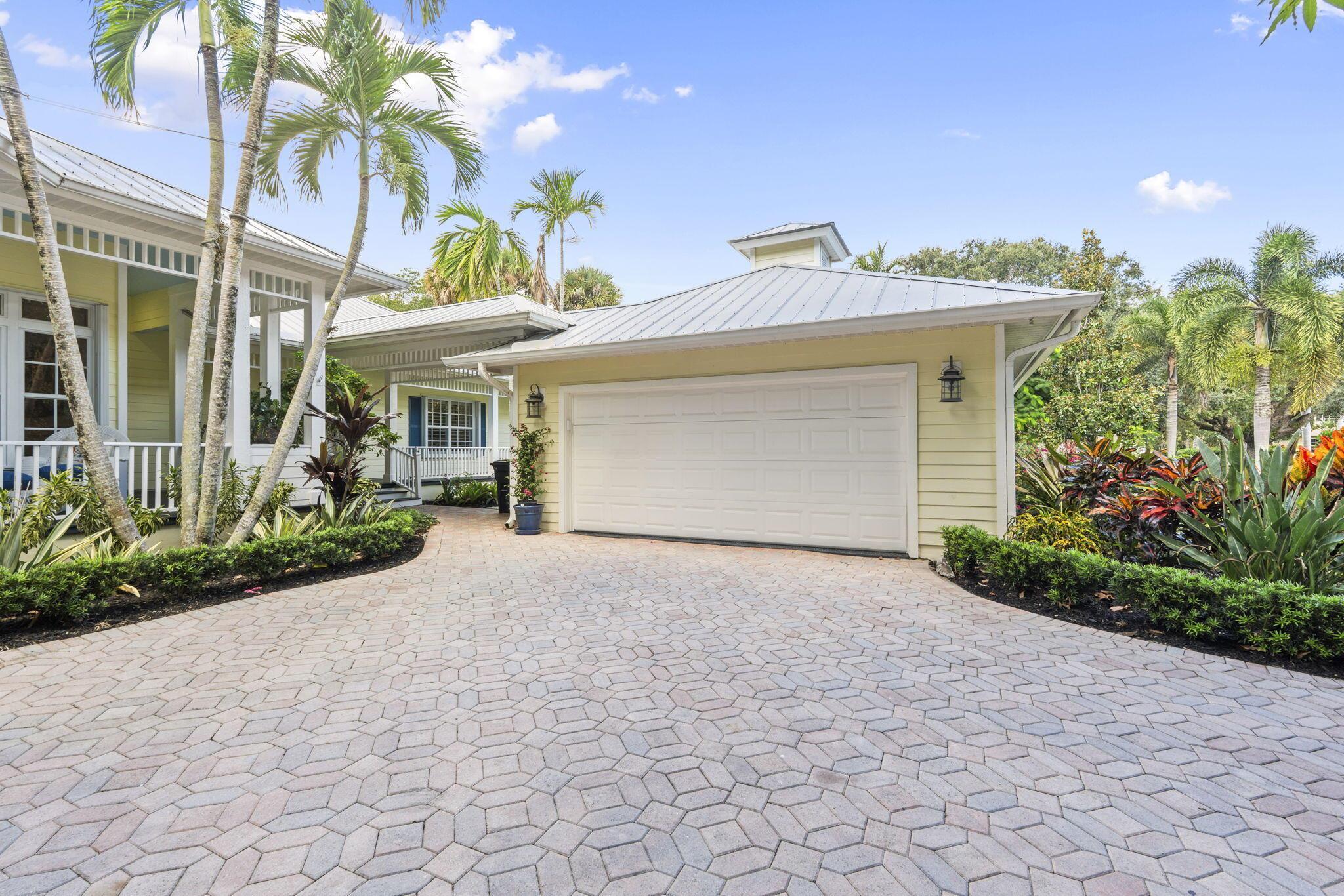 Sewalls Point, Florida, 34996, United States, 4 Bedrooms Bedrooms, ,3 BathroomsBathrooms,Residential,Active,1953273