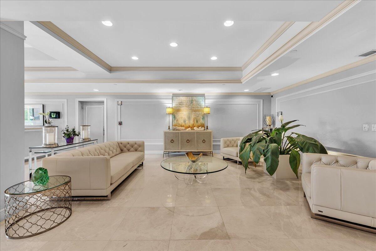 Palm Beach, Florida, 33480, United States, 3 Bedrooms Bedrooms, ,3 BathroomsBathrooms,Residential,Active,1954435