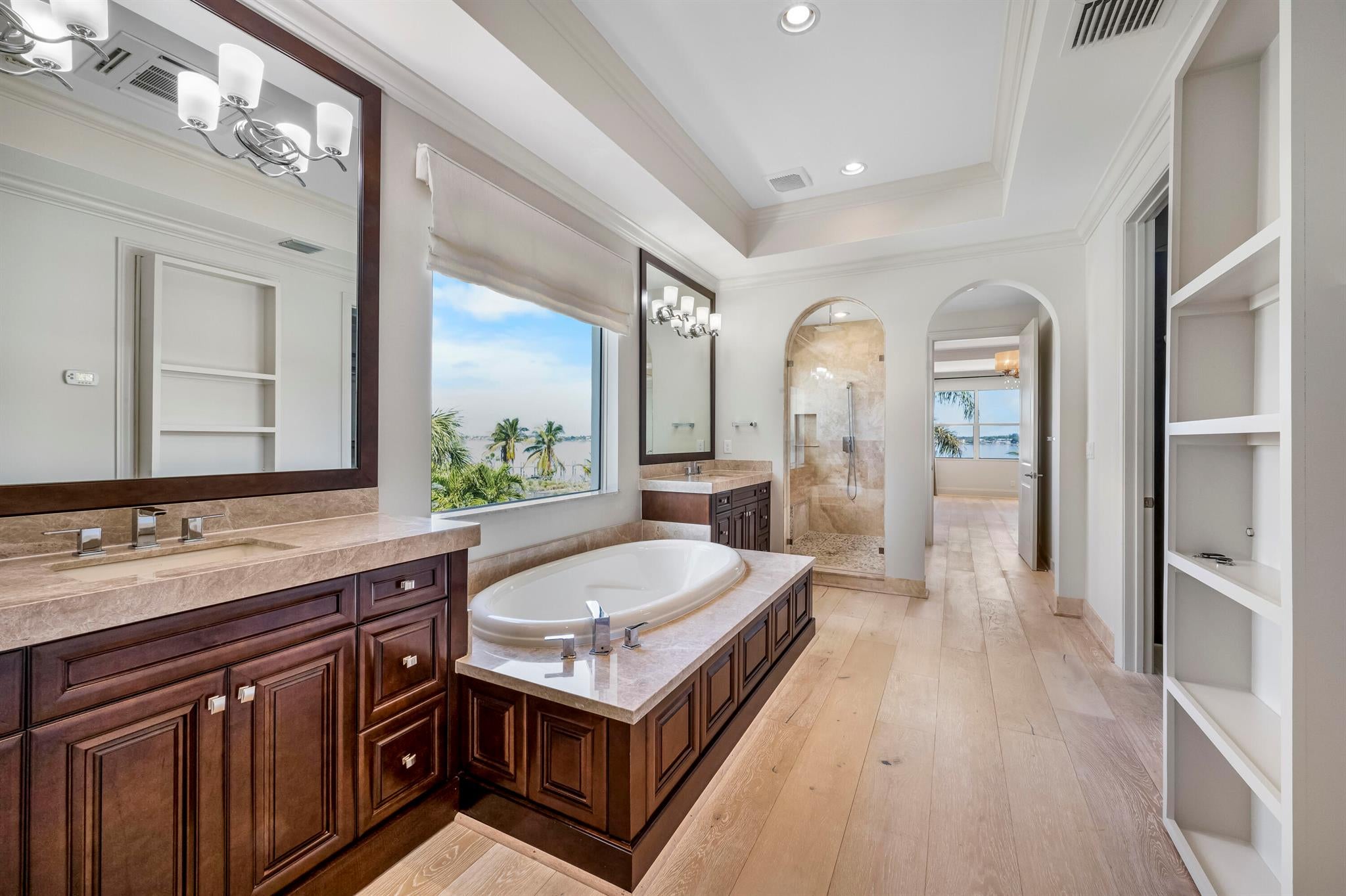 Palm City, Florida, 34990, United States, 5 Bedrooms Bedrooms, ,8 BathroomsBathrooms,Residential,Active,1929775