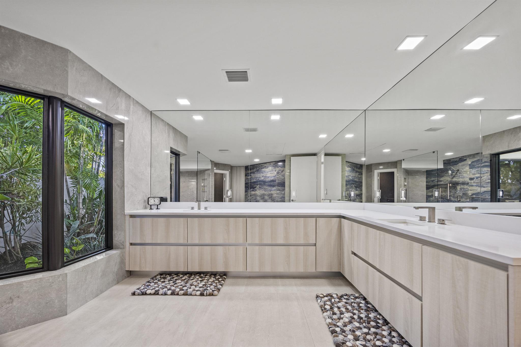 Boca Raton, Florida, 33498, United States, 4 Bedrooms Bedrooms, ,5 BathroomsBathrooms,Residential,Active,1914576