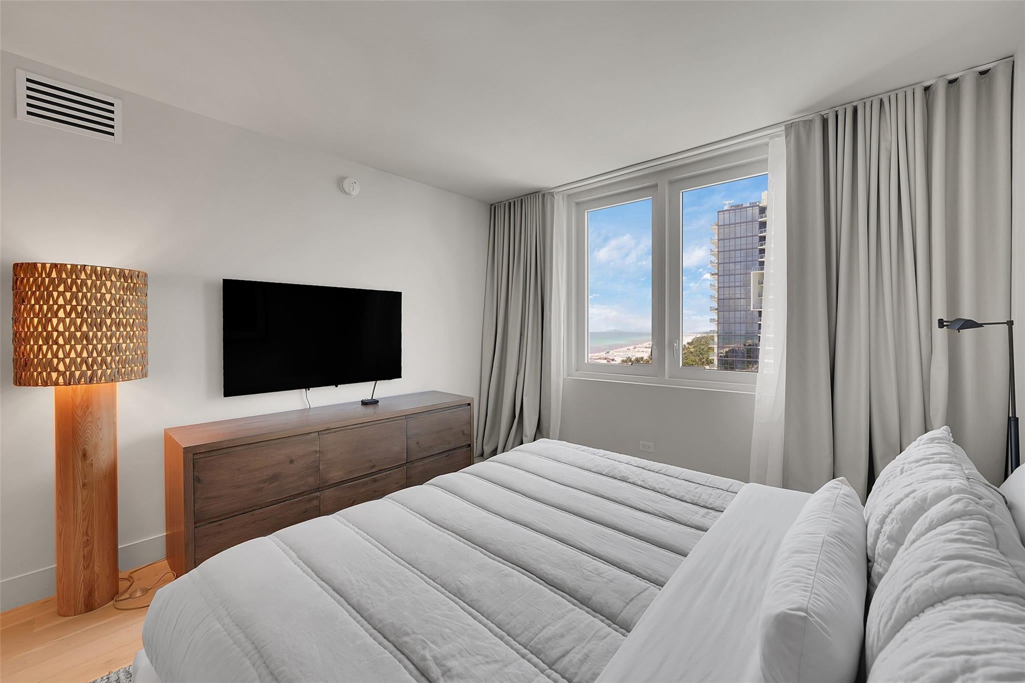 Miami Beach, Florida, 33139, United States, 2 Bedrooms Bedrooms, ,2 BathroomsBathrooms,Residential,Active,1973367