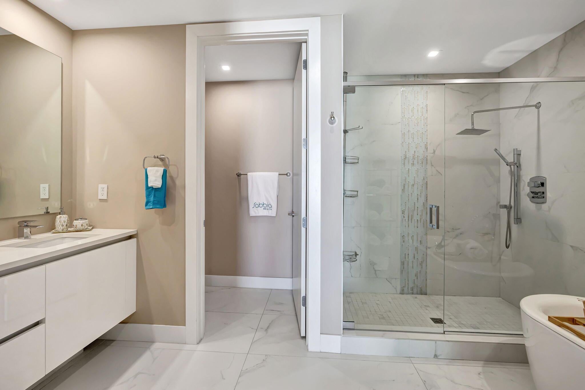 Pompano Beach, Florida, 33062, United States, 2 Bedrooms Bedrooms, ,3 BathroomsBathrooms,Residential,Pending,1959525