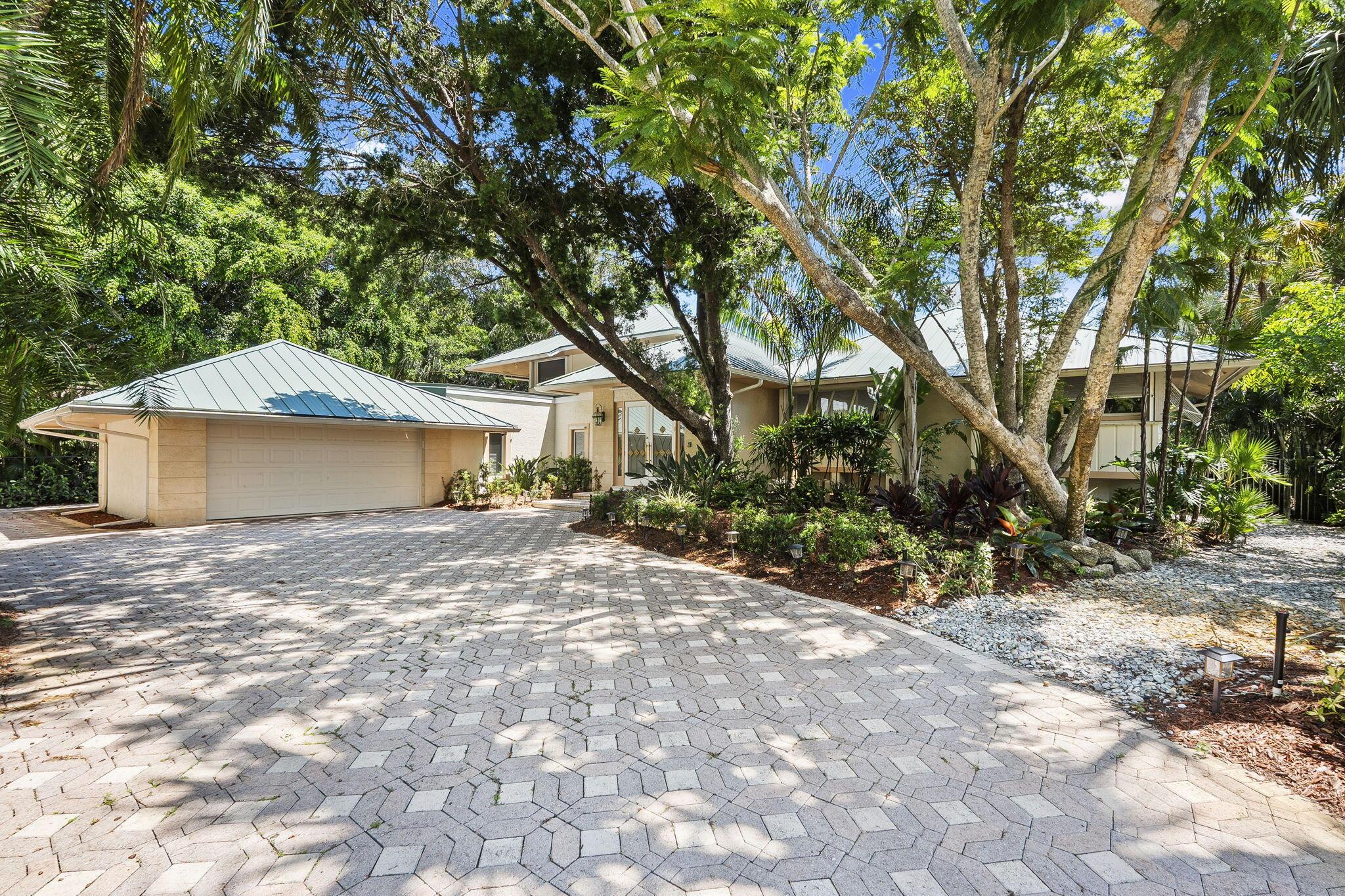 Sewalls Point, Florida, 34996, United States, 3 Bedrooms Bedrooms, ,4 BathroomsBathrooms,Residential,Active,1919064