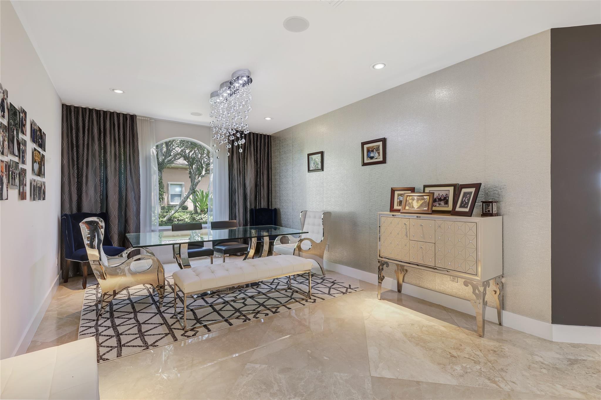 Davie, Florida, 33328, United States, 6 Bedrooms Bedrooms, ,7 BathroomsBathrooms,Residential,Active,1893231