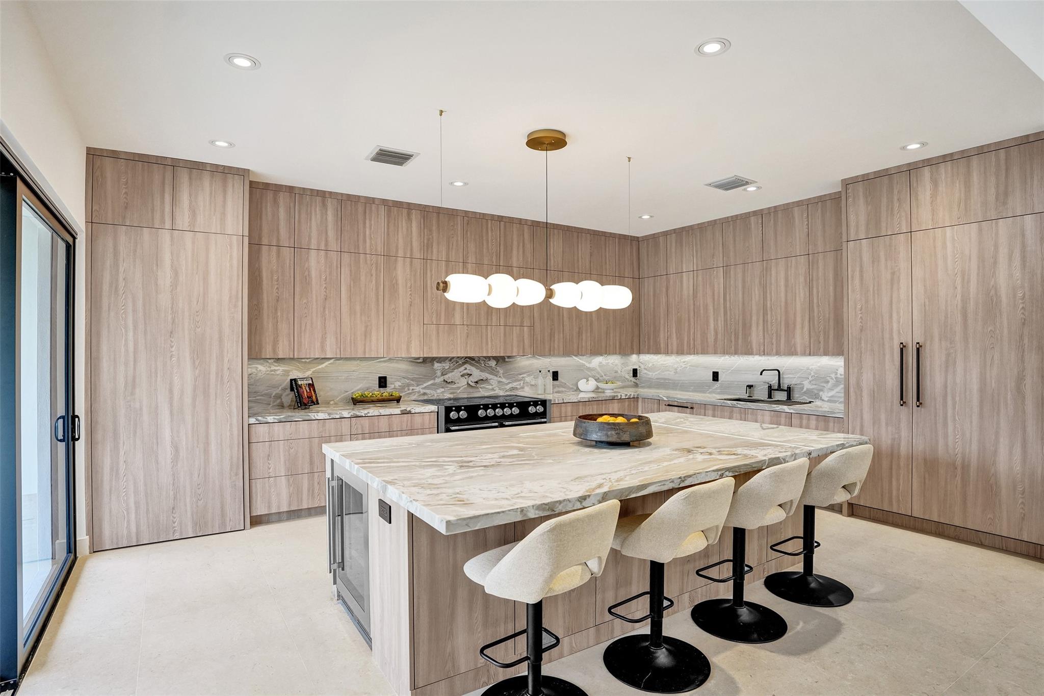 Lighthouse Point, Florida, 33064, United States, 4 Bedrooms Bedrooms, ,4 BathroomsBathrooms,Residential,Active,1919400