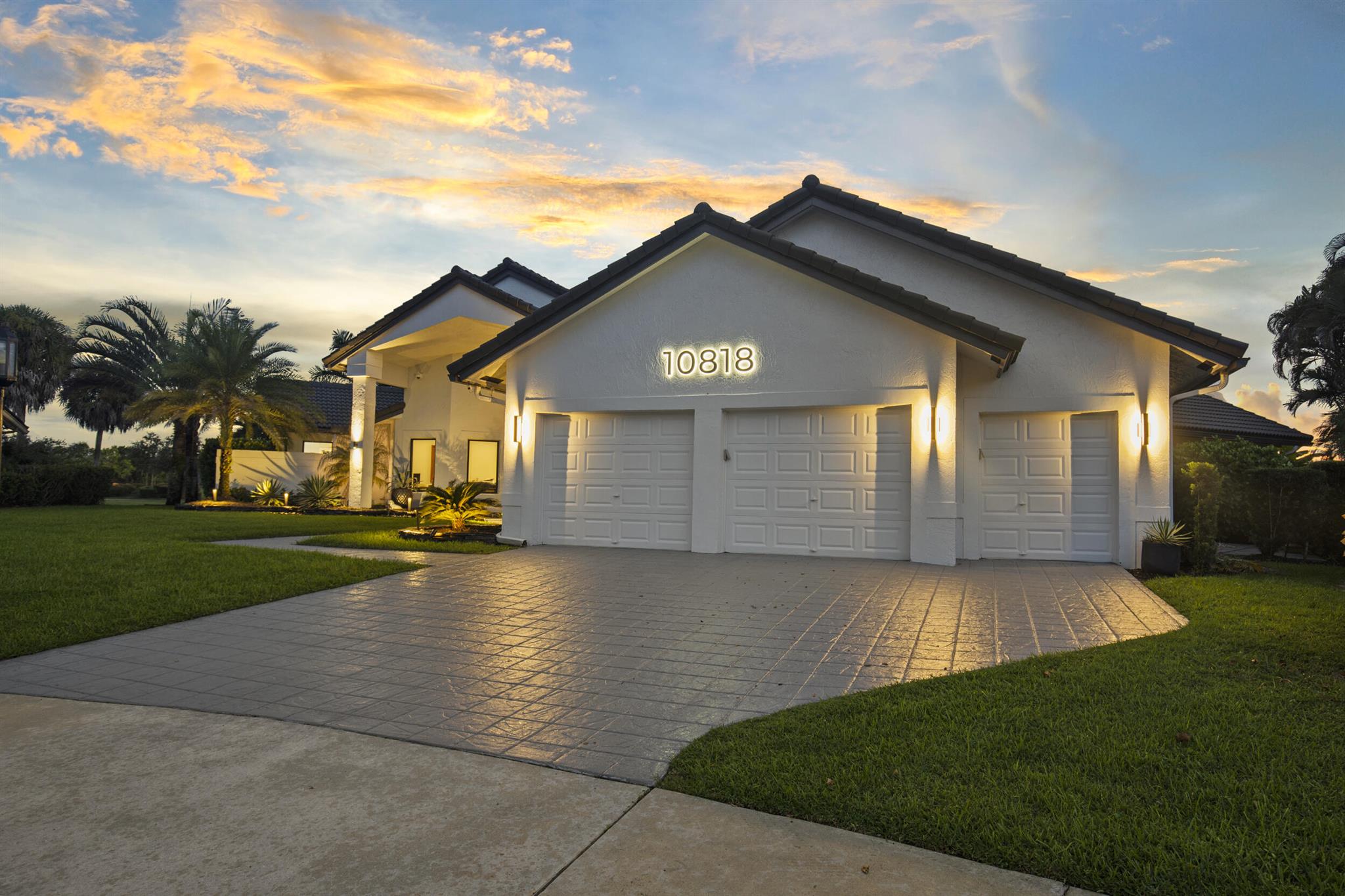 Boca Raton, Florida, 33498, United States, 3 Bedrooms Bedrooms, ,4 BathroomsBathrooms,Residential,Active,1954019