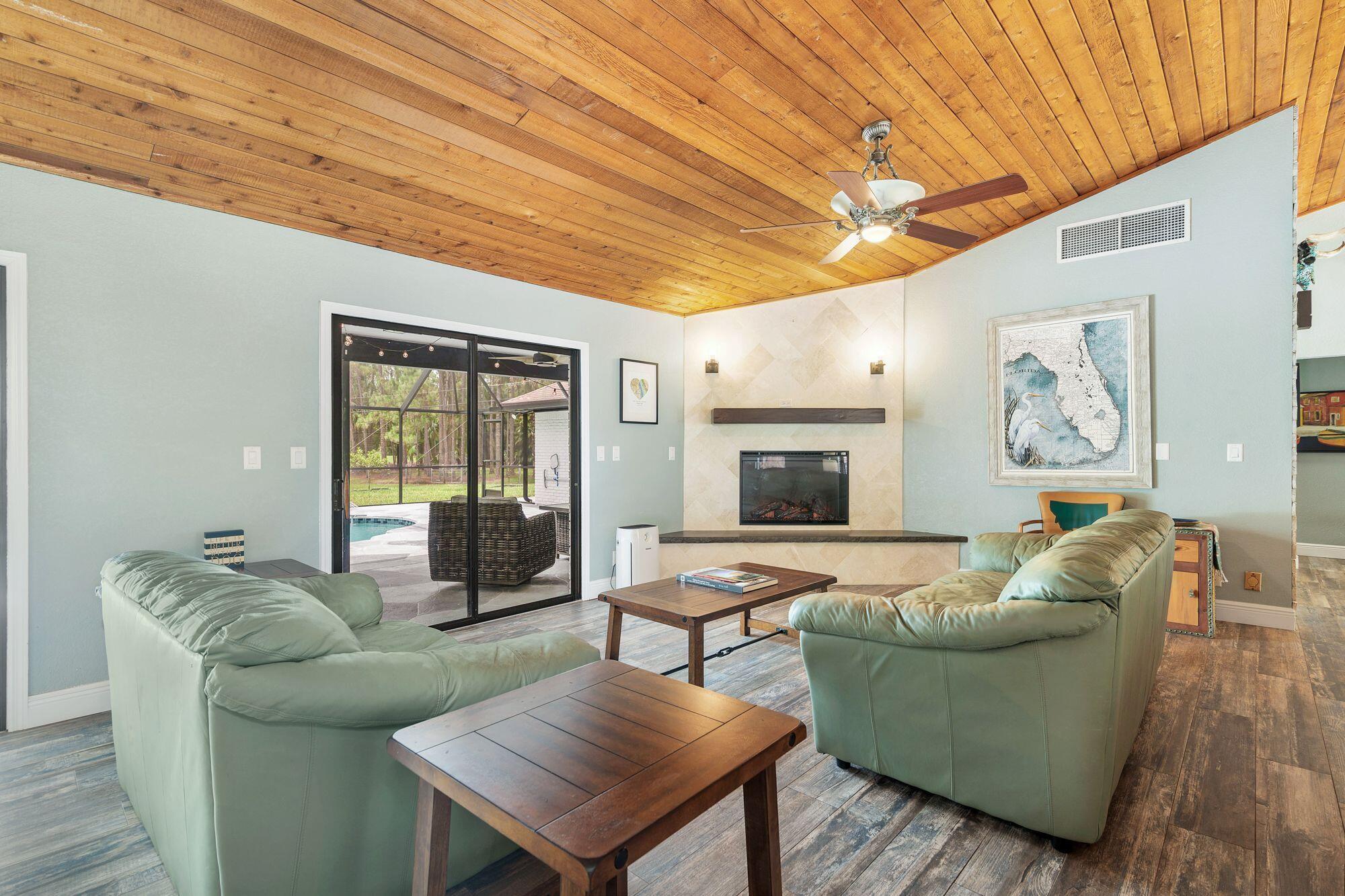 Palm Beach Gardens, Florida, 33418, United States, 3 Bedrooms Bedrooms, ,3 BathroomsBathrooms,Residential,Active,1973323