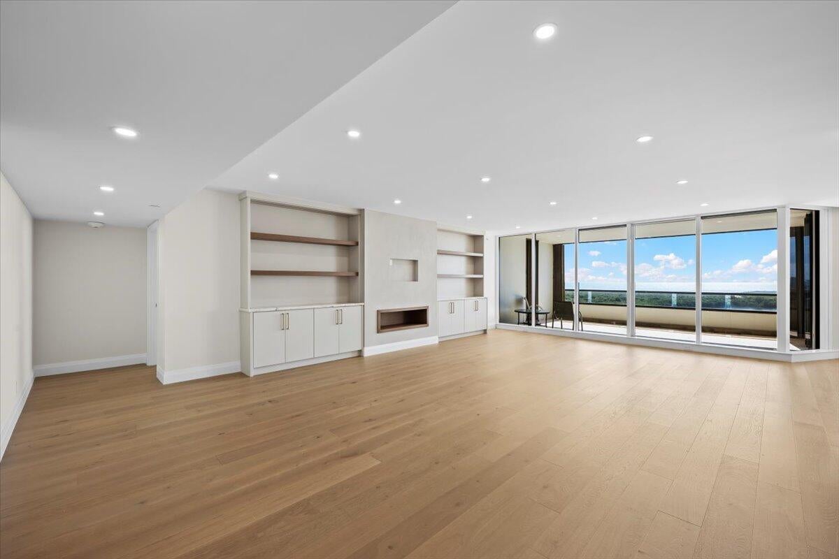 North Palm Beach, Florida, 33408, United States, 3 Bedrooms Bedrooms, ,3 BathroomsBathrooms,Residential,Active,1933736