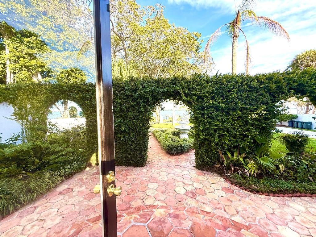 Fort Pierce, Florida, 34950, United States, 6 Bedrooms Bedrooms, ,6 BathroomsBathrooms,Residential,Active,2007665