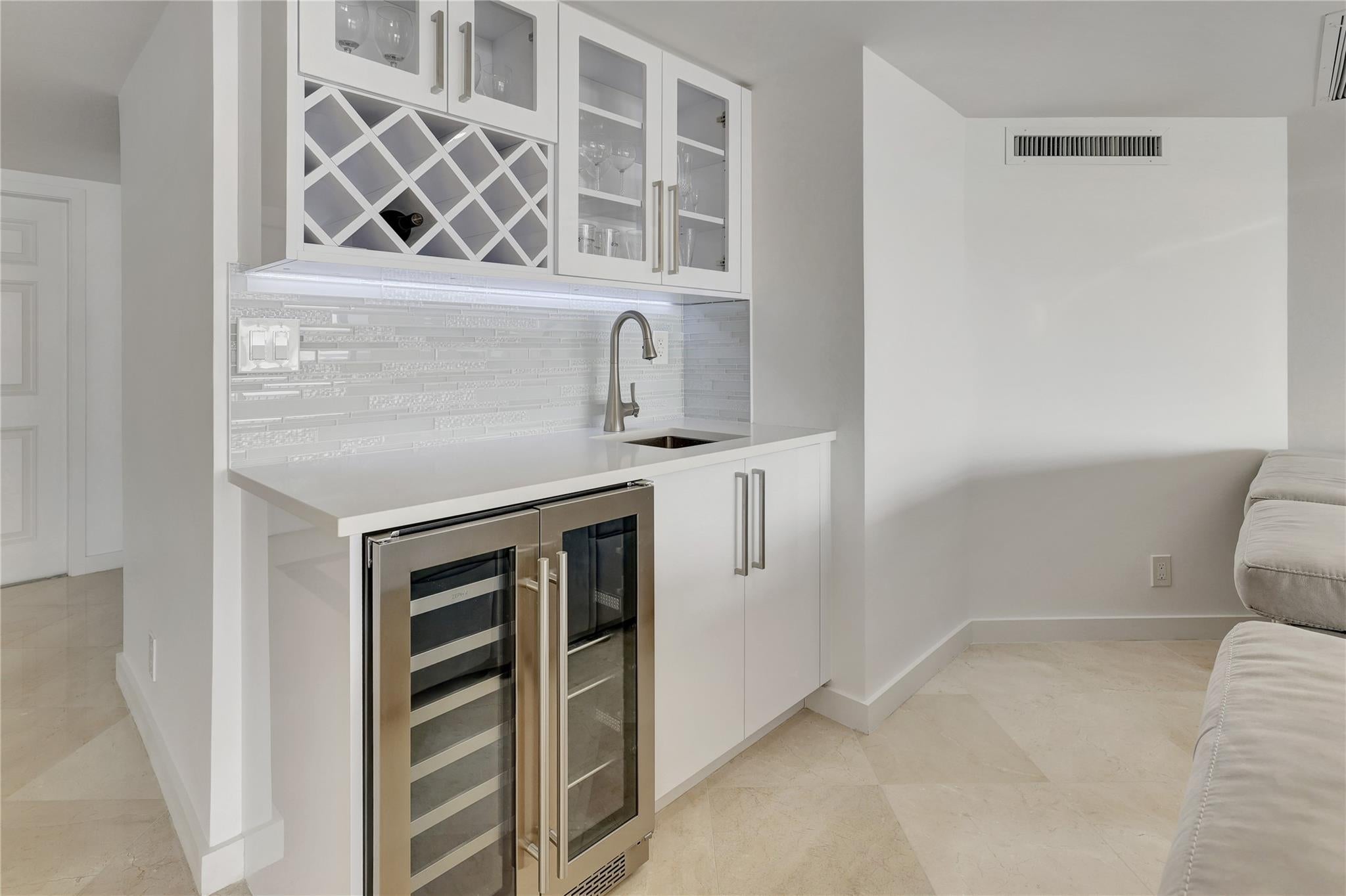 Deerfield Beach, Florida, 33441, United States, 2 Bedrooms Bedrooms, ,2 BathroomsBathrooms,Residential,Active,1973276