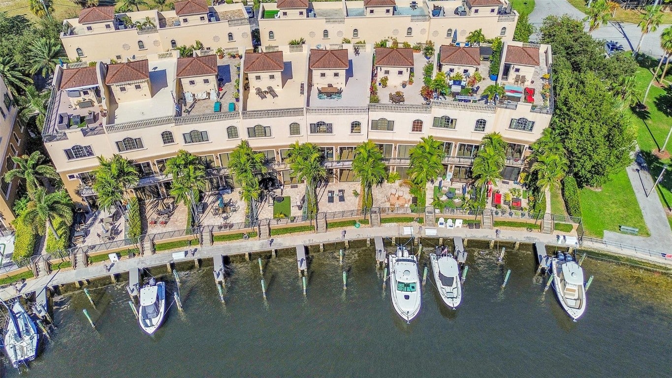 Pompano Beach, Florida, 33062, United States, 3 Bedrooms Bedrooms, ,4 BathroomsBathrooms,Residential,Active,1997627