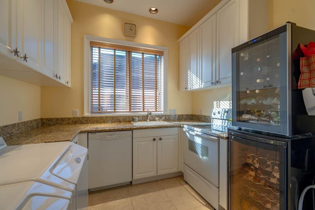 Lighthouse Point, Florida, 33064, United States, 4 Bedrooms Bedrooms, ,6 BathroomsBathrooms,Residential,Active,2006873