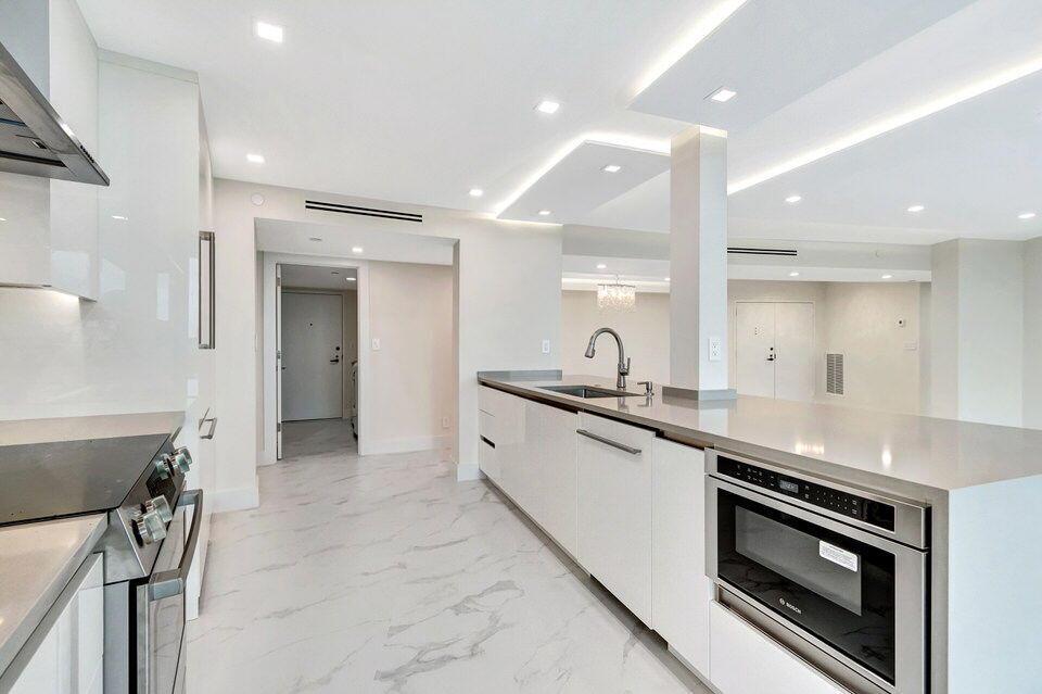 Highland Beach, Florida, 33487, United States, 2 Bedrooms Bedrooms, ,2 BathroomsBathrooms,Residential,Active,1922538