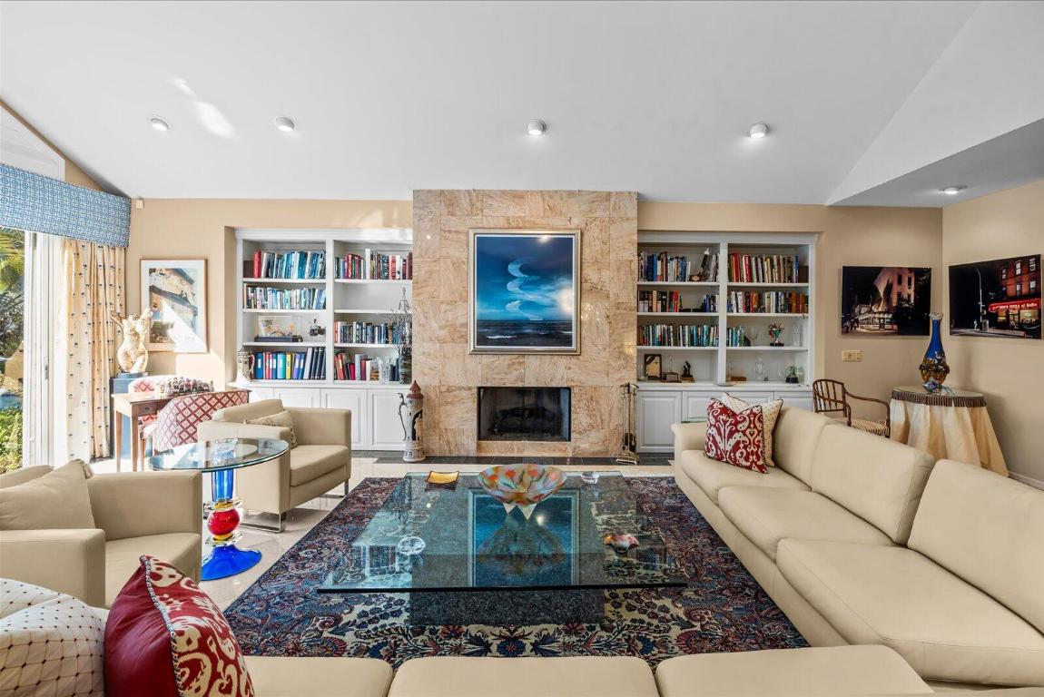 Palm City, Florida, 34990, United States, 3 Bedrooms Bedrooms, ,4 BathroomsBathrooms,Residential,Active,2011193