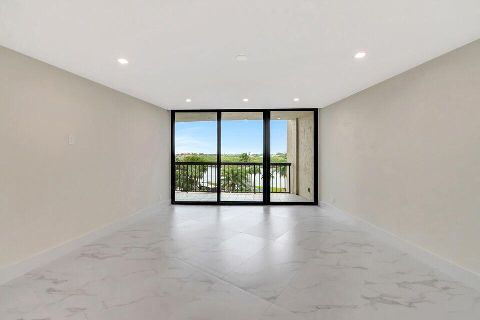 Highland Beach, Florida, 33487, United States, 2 Bedrooms Bedrooms, ,2 BathroomsBathrooms,Residential,Active,1922538