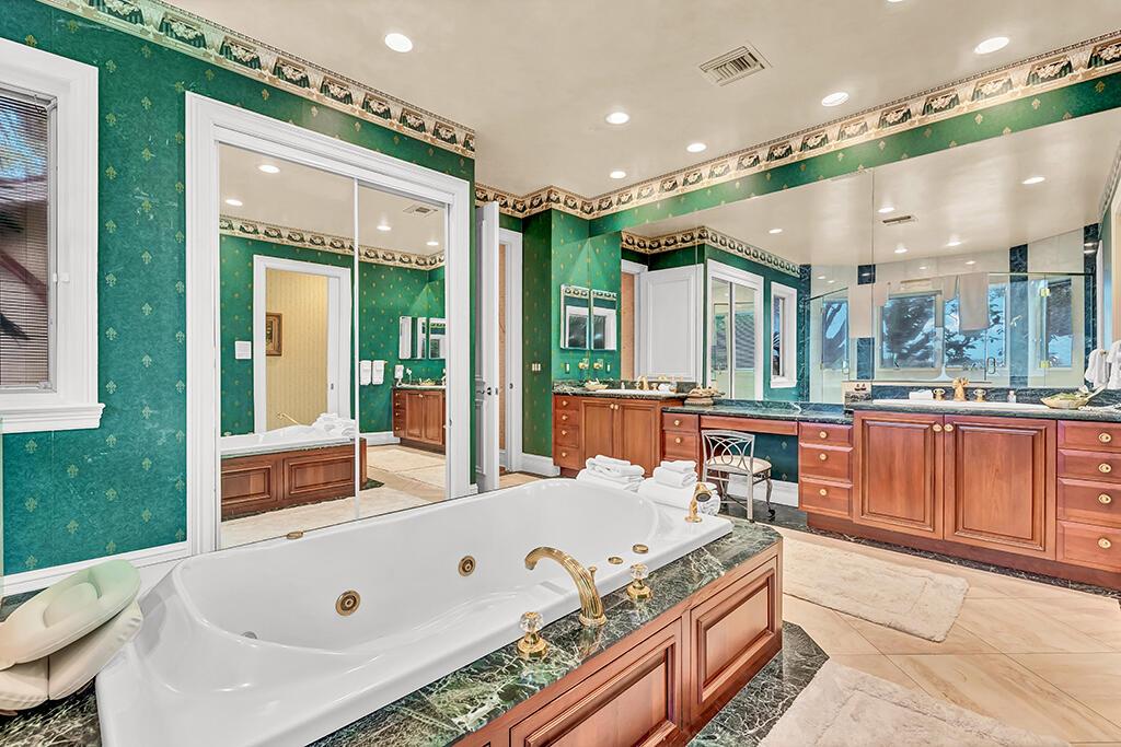 Palm Beach Gardens, Florida, 33410, United States, 9 Bedrooms Bedrooms, ,7 BathroomsBathrooms,Residential,Active,1899202