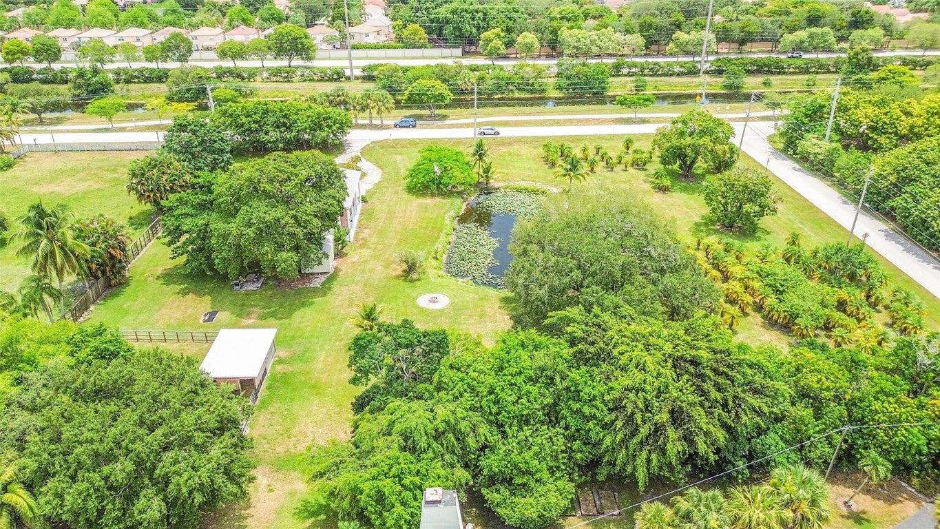 Plantation, Florida, 33323, United States, 4 Bedrooms Bedrooms, ,3 BathroomsBathrooms,Residential,Contingent,2008349