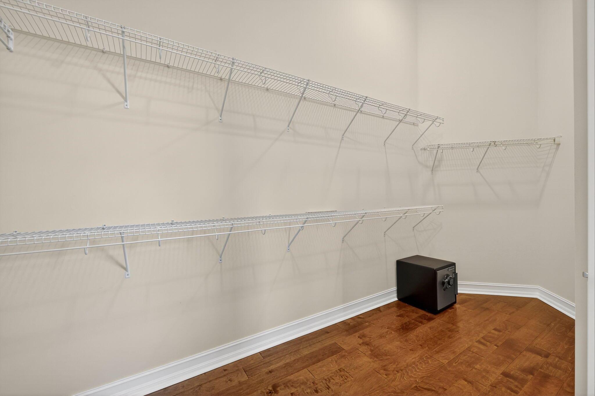 Palm City, Florida, 34990, United States, 4 Bedrooms Bedrooms, ,5 BathroomsBathrooms,Residential,Active,1952625