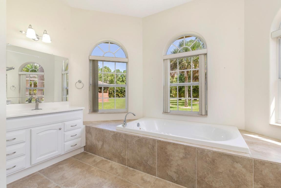 Palm Beach Gardens, Florida, 33418, United States, 4 Bedrooms Bedrooms, ,3 BathroomsBathrooms,Residential,Active,2008000