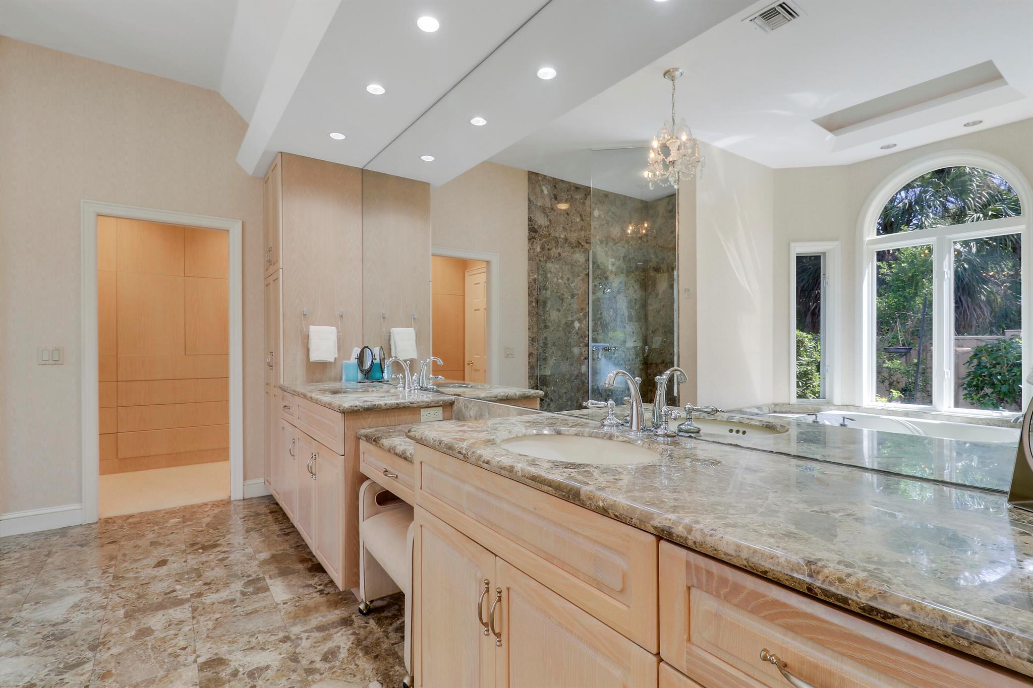 Indian River Shores, Florida, 32963, United States, 4 Bedrooms Bedrooms, ,6 BathroomsBathrooms,Residential,Active,1952294