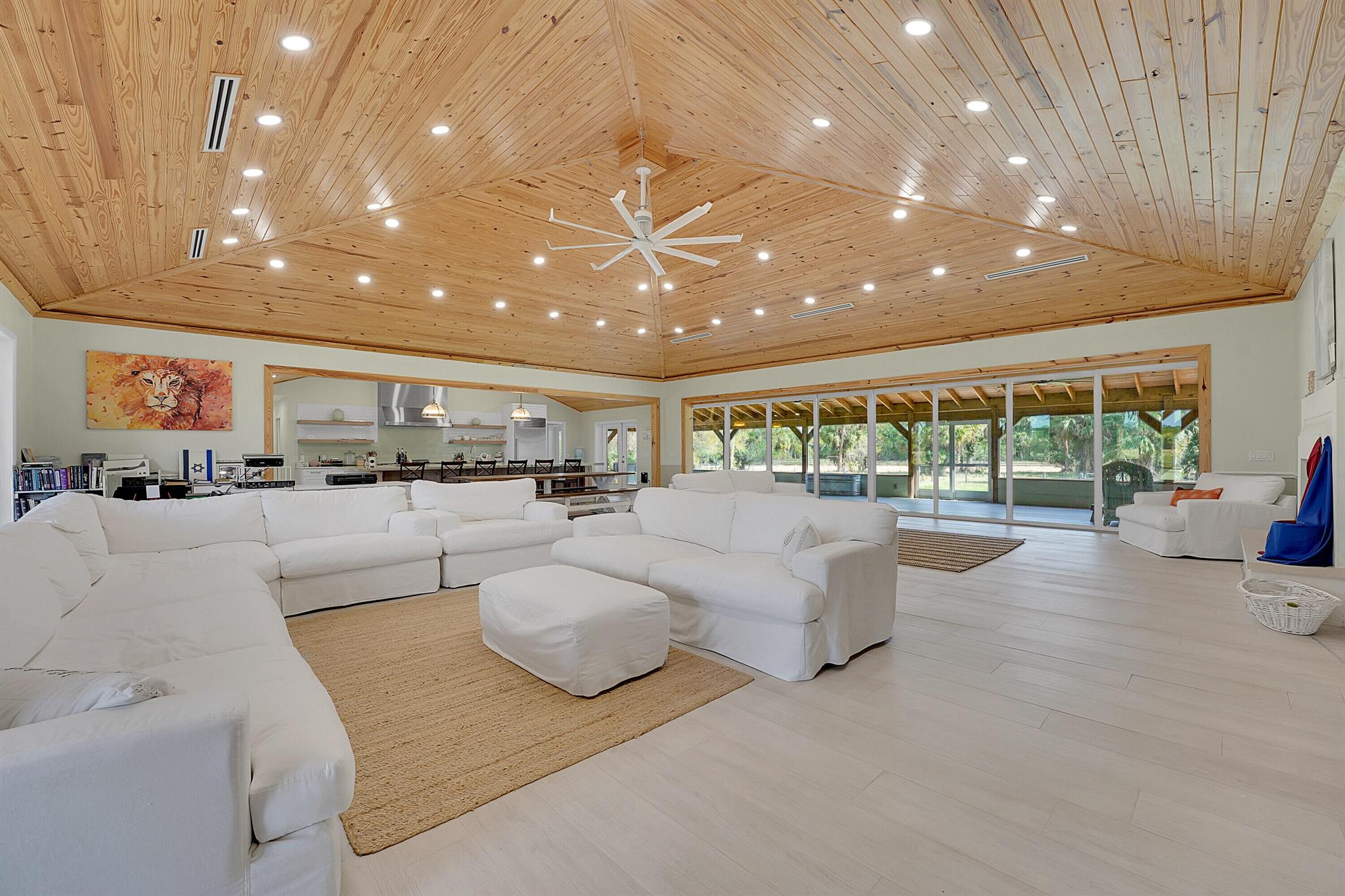 Okeechobee, Florida, 34974, United States, 4 Bedrooms Bedrooms, ,4 BathroomsBathrooms,Residential,Active,1909609