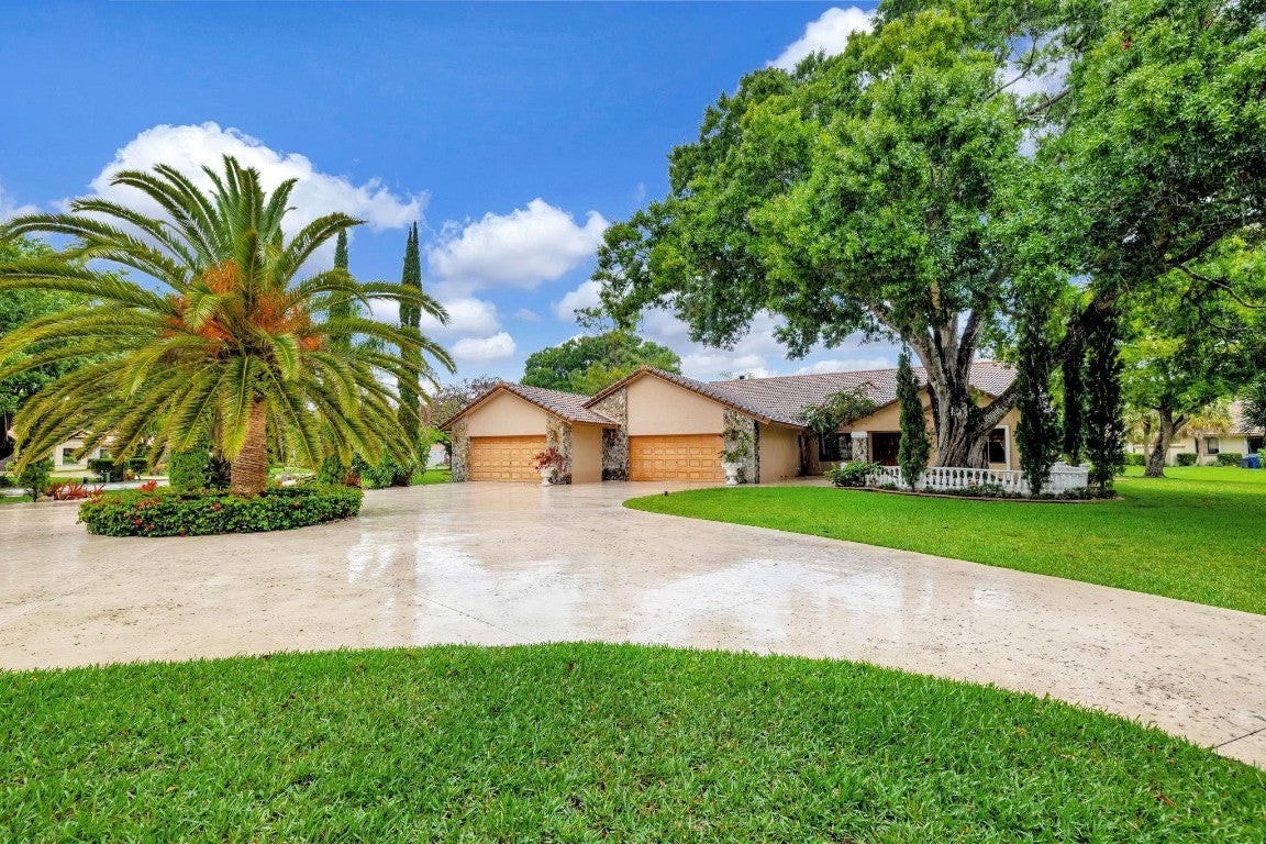 Coral Springs, Florida, 33067, United States, 4 Bedrooms Bedrooms, ,4 BathroomsBathrooms,Residential,Active,2008736