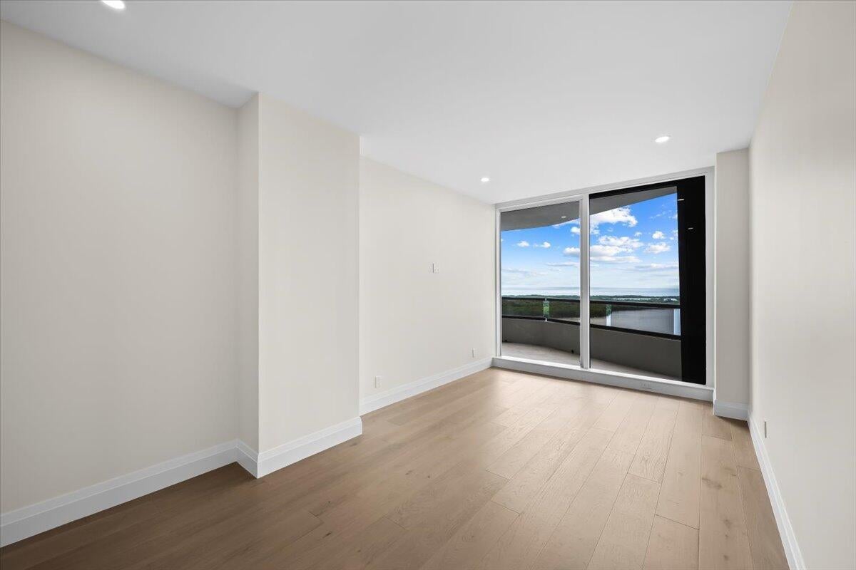 North Palm Beach, Florida, 33408, United States, 3 Bedrooms Bedrooms, ,3 BathroomsBathrooms,Residential,Active,1933736