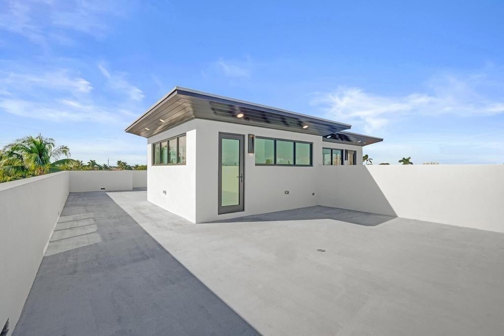 Fort Lauderdale, Florida, 33308, United States, 4 Bedrooms Bedrooms, ,4 BathroomsBathrooms,Residential,Active,2008292