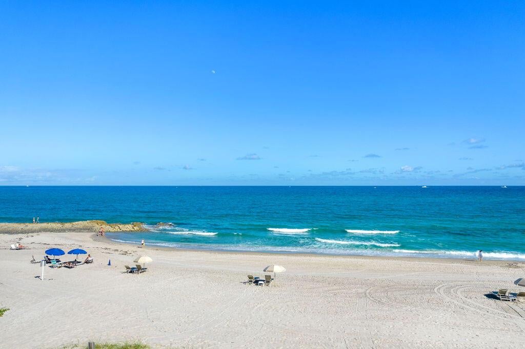 Singer Island, Florida, 33404, United States, 3 Bedrooms Bedrooms, ,5 BathroomsBathrooms,Residential,Active,1990606