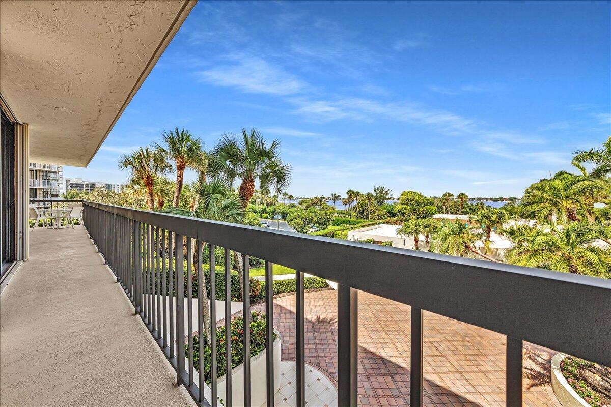 Palm Beach, Florida, 33480, United States, 3 Bedrooms Bedrooms, ,3 BathroomsBathrooms,Residential,Active,1954435