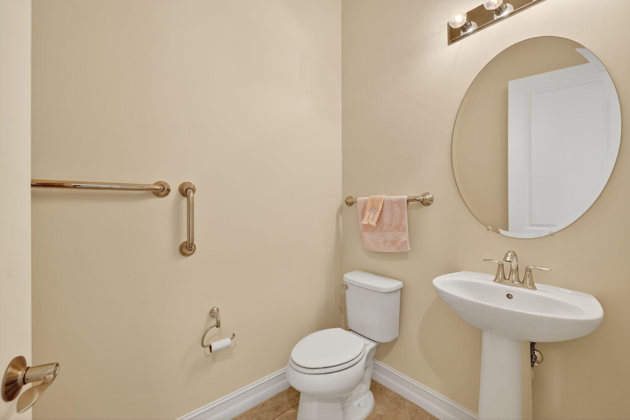 Palm City, Florida, 34990, United States, 4 Bedrooms Bedrooms, ,5 BathroomsBathrooms,Residential,Active,1952625