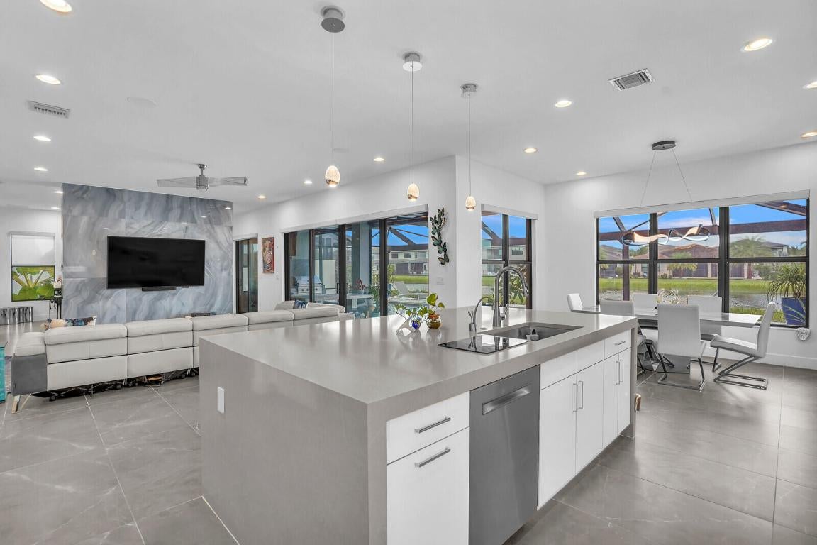 Boca Raton, Florida, 33496, United States, 5 Bedrooms Bedrooms, ,8 BathroomsBathrooms,Residential,Active,2007921