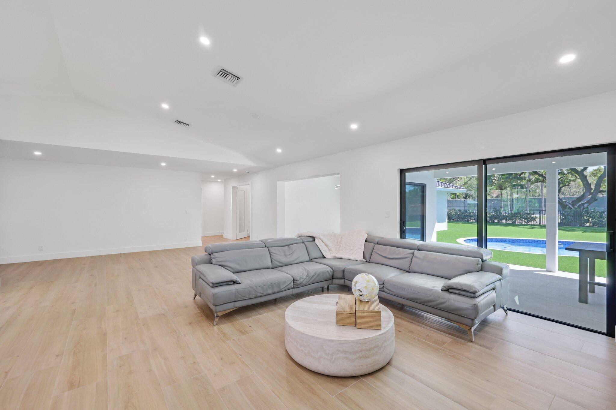 Boca Raton, Florida, 33431, United States, ,5 BathroomsBathrooms,Residential,Active,1769827