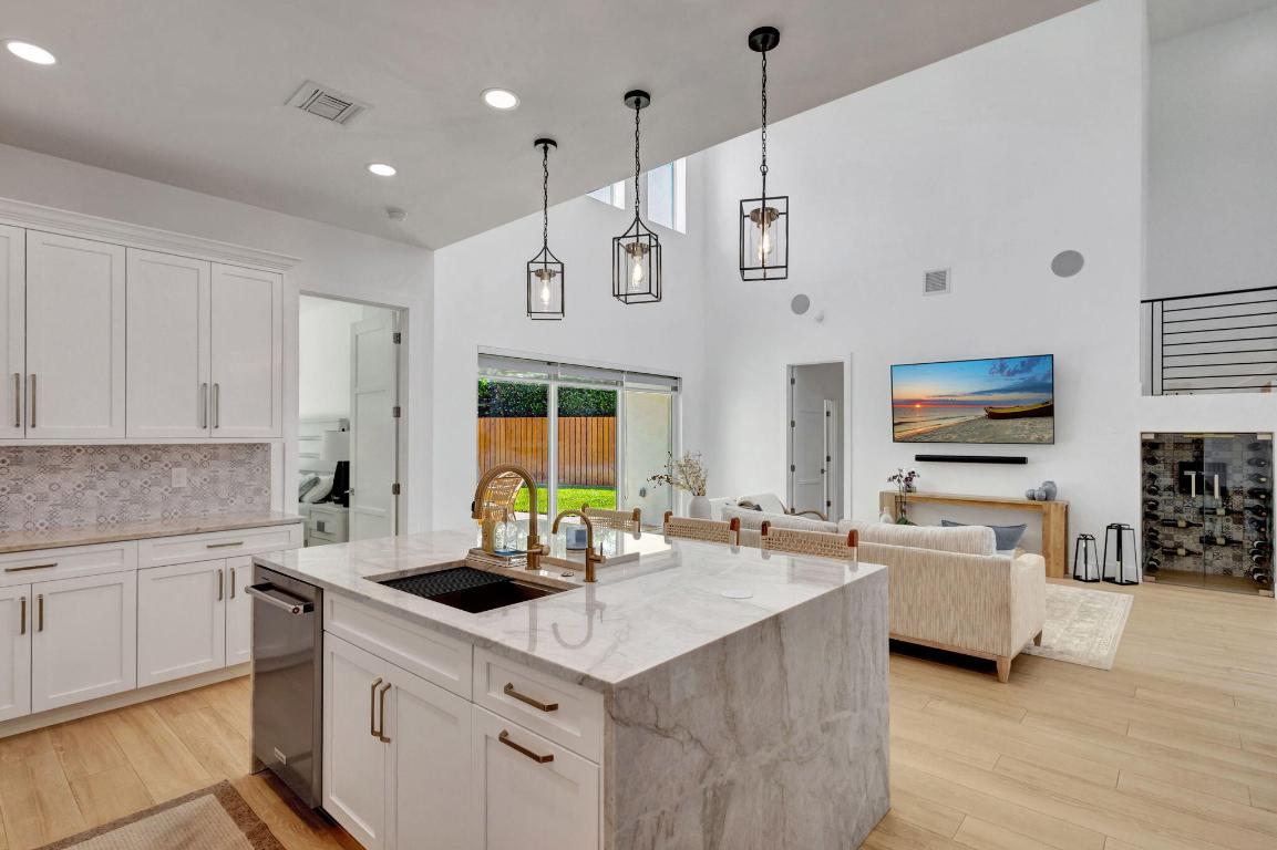 North Palm Beach, Florida, 33408, United States, 4 Bedrooms Bedrooms, ,5 BathroomsBathrooms,Residential,Active,2008316