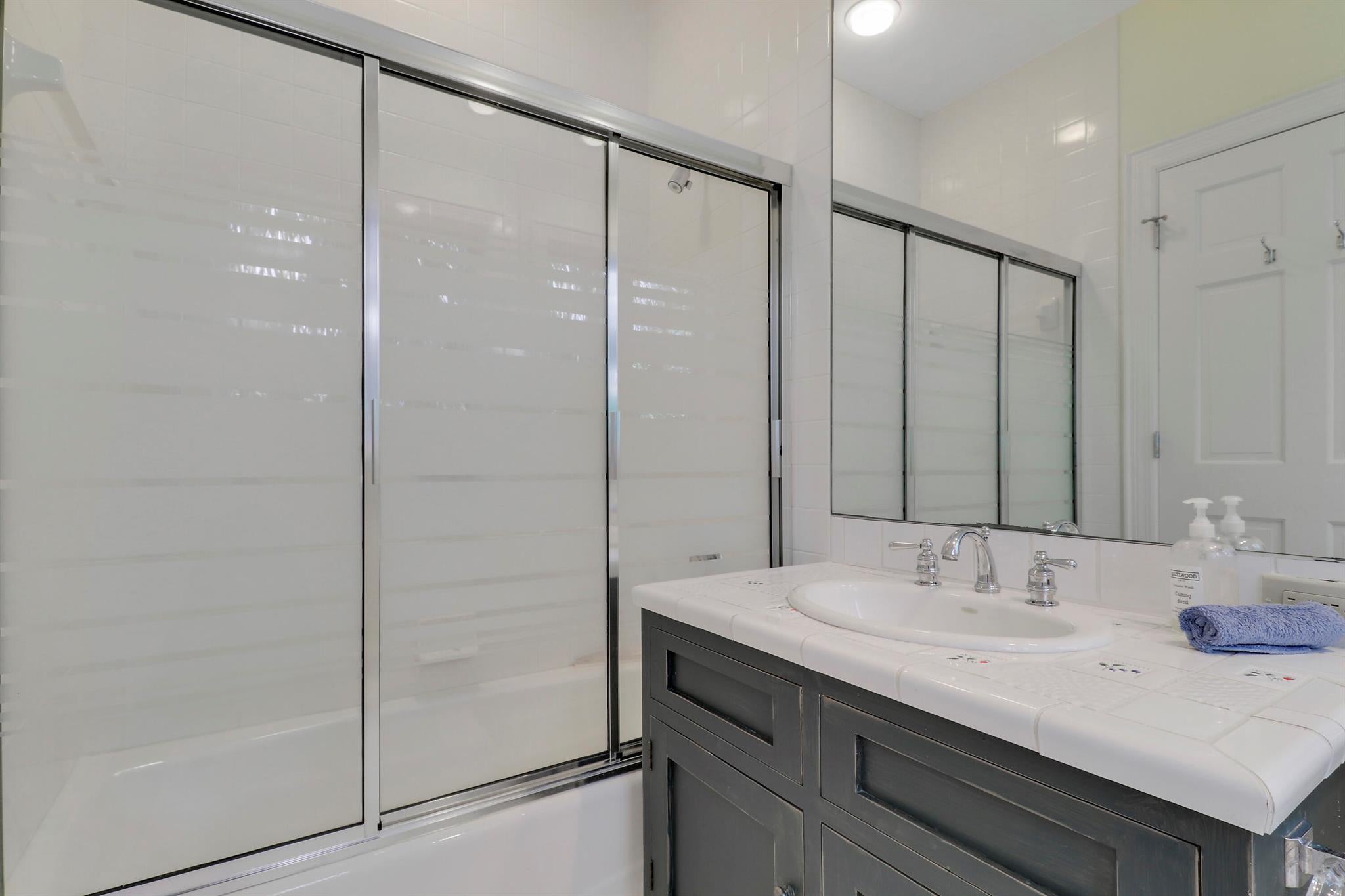 Indian River Shores, Florida, 32963, United States, 4 Bedrooms Bedrooms, ,6 BathroomsBathrooms,Residential,Active,1952294