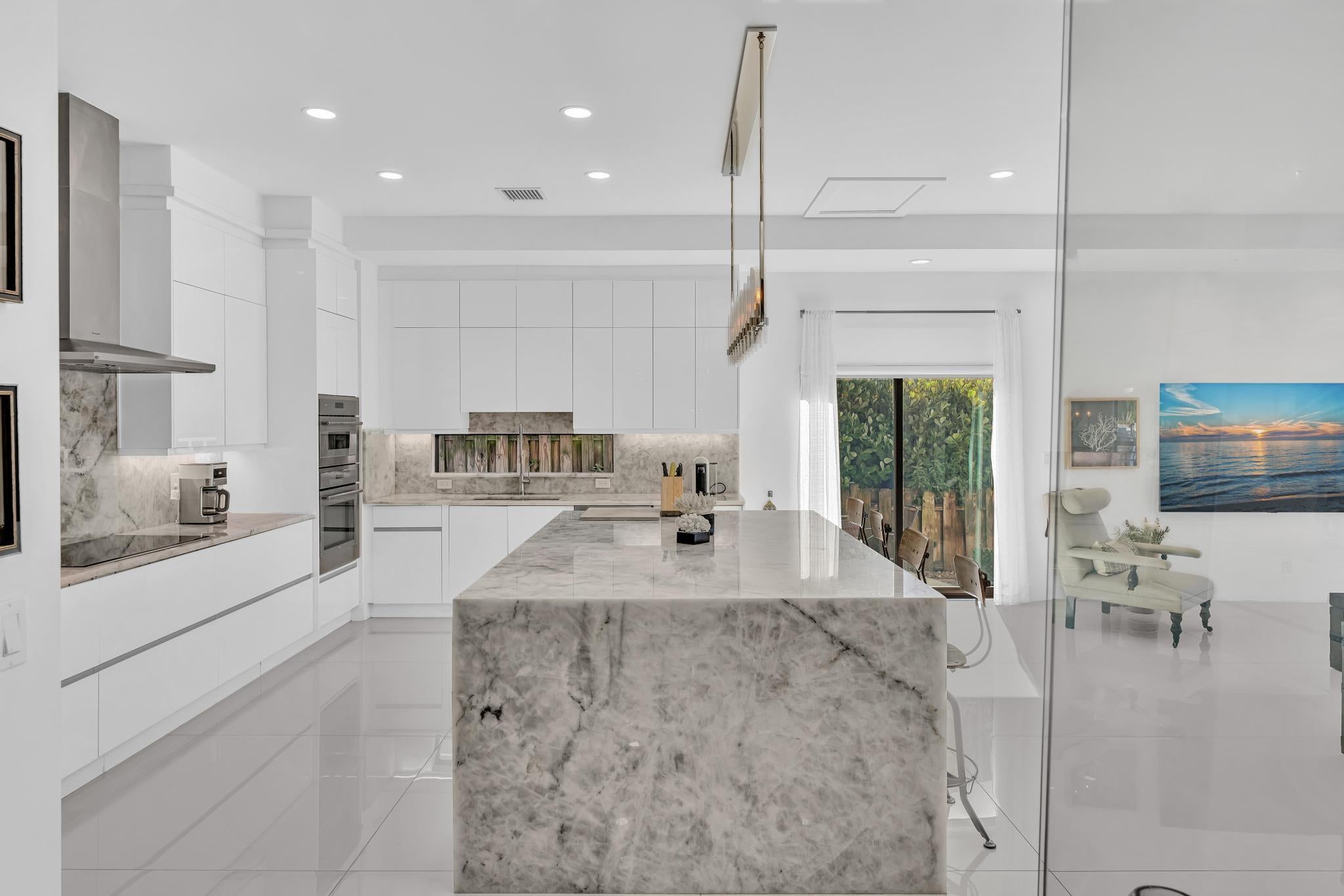 Lighthouse Point, Florida, 33064, United States, 4 Bedrooms Bedrooms, ,4 BathroomsBathrooms,Residential,Active,1945211