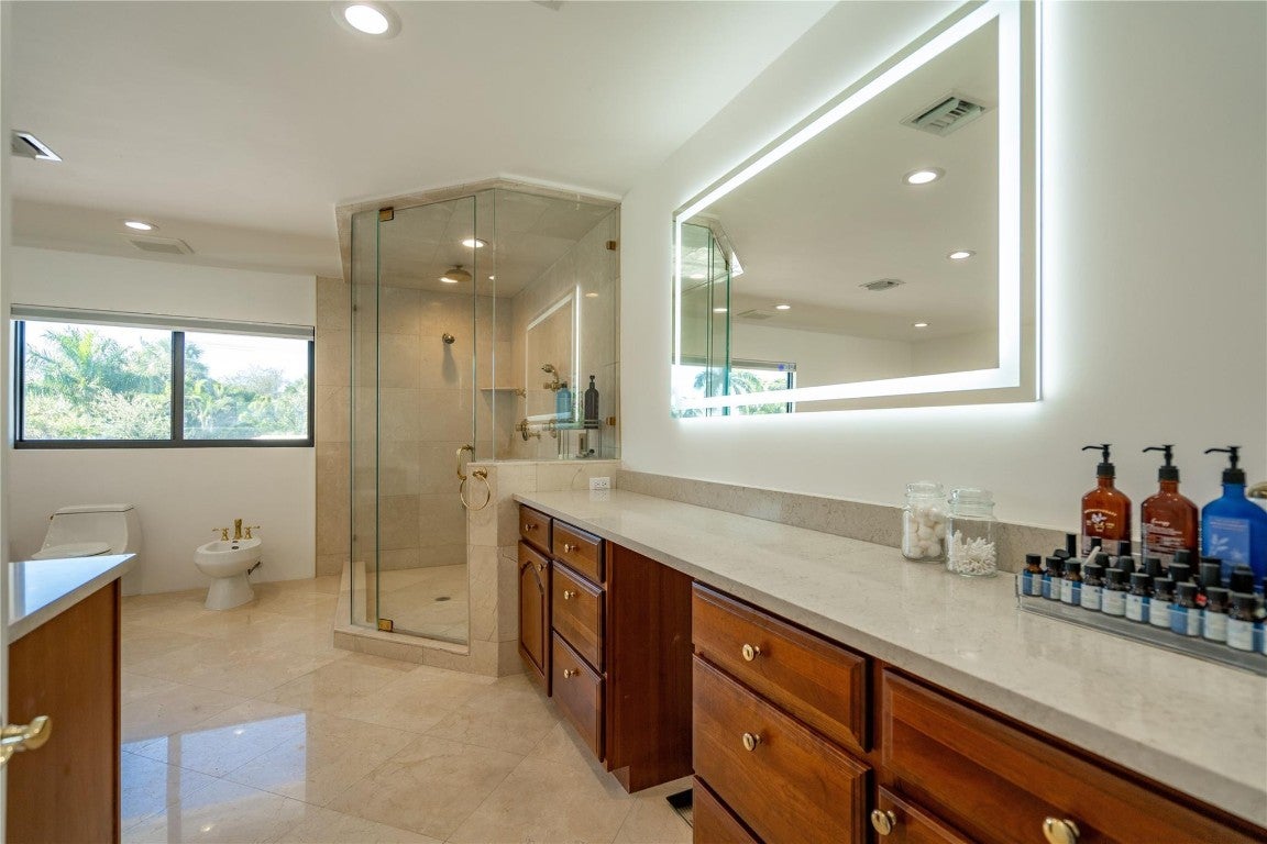 Fort Lauderdale, Florida, 33306, United States, 6 Bedrooms Bedrooms, ,8 BathroomsBathrooms,Residential,Active,2008333