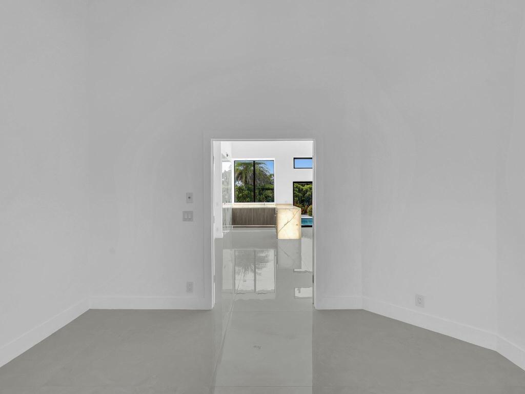 Boca Raton, Florida, 33433, United States, 5 Bedrooms Bedrooms, ,4 BathroomsBathrooms,Residential,Active,2009178