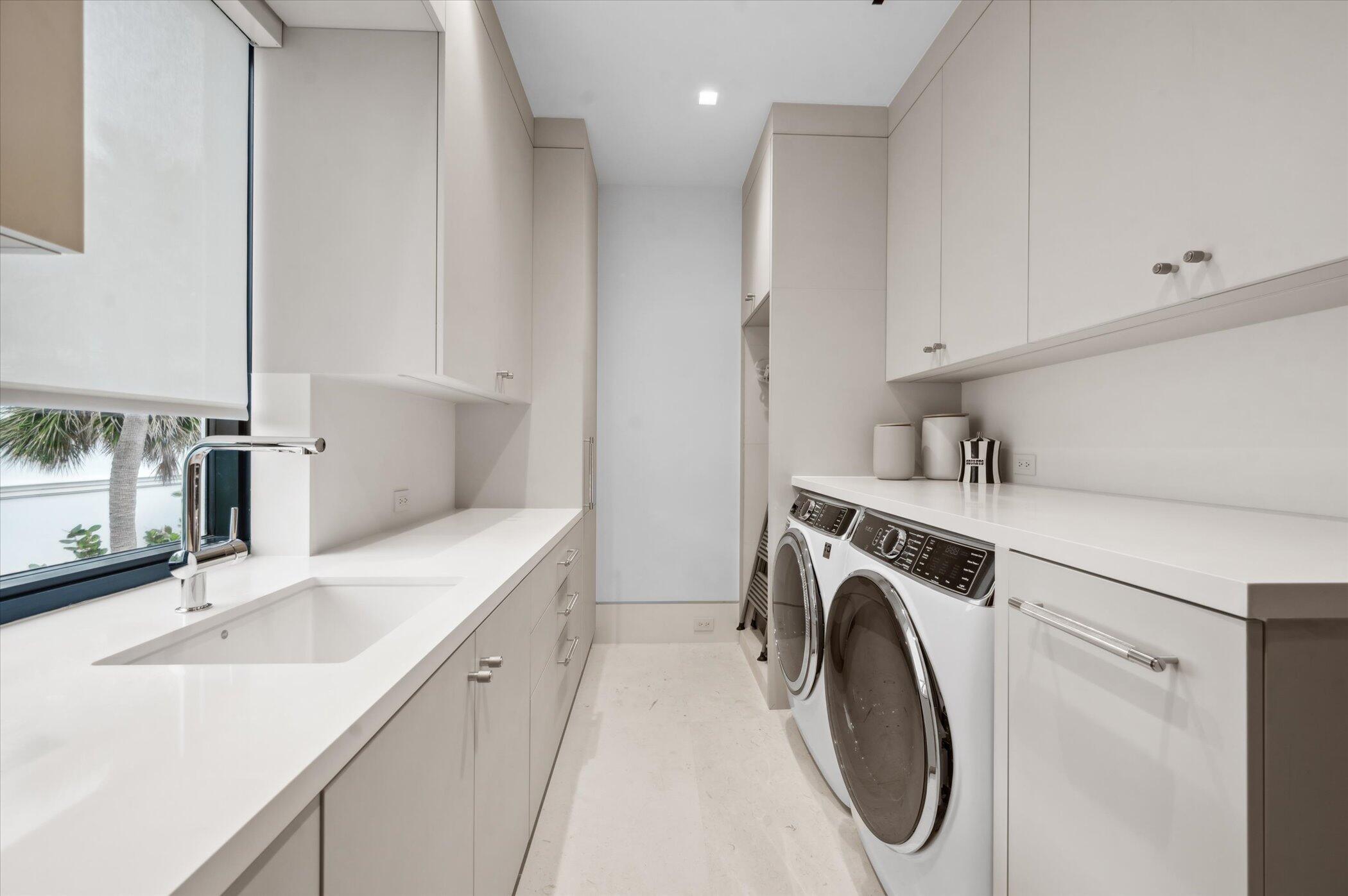 Hillsboro Beach, Florida, 33062, United States, 6 Bedrooms Bedrooms, ,8 BathroomsBathrooms,Residential,Active,1769322