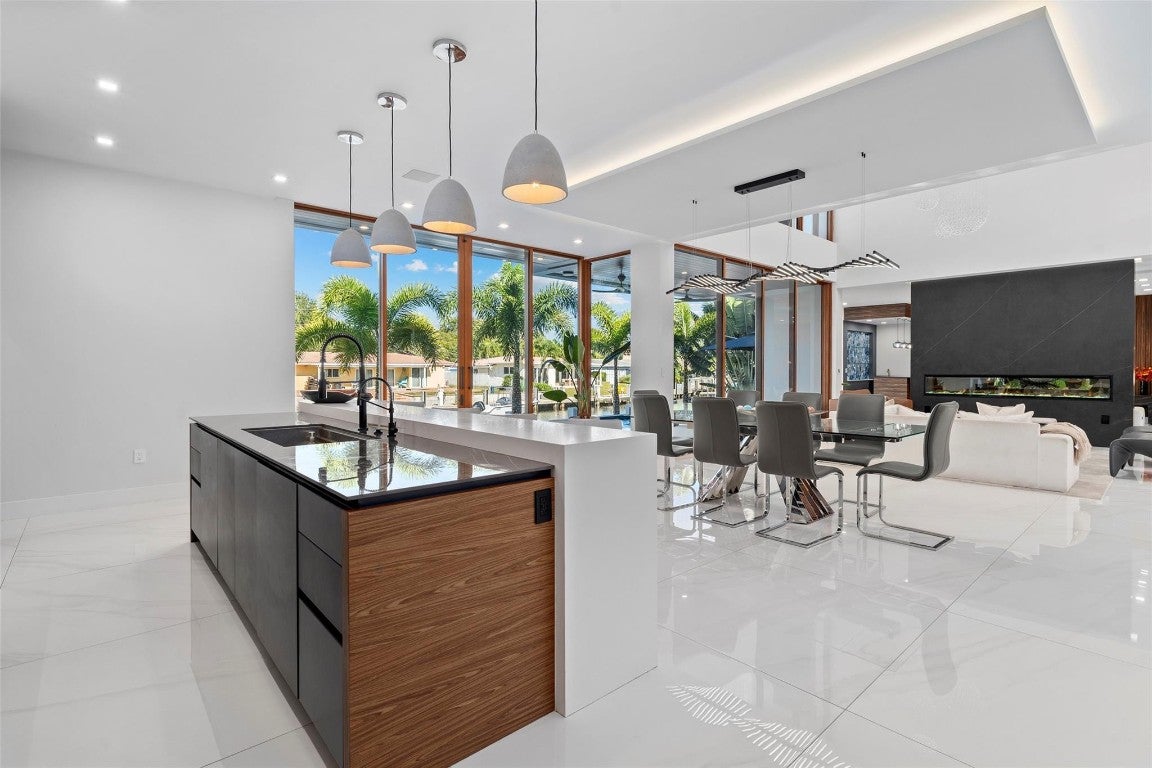 Lighthouse Point, Florida, 33064, United States, 5 Bedrooms Bedrooms, ,6 BathroomsBathrooms,Residential,Active,2006878