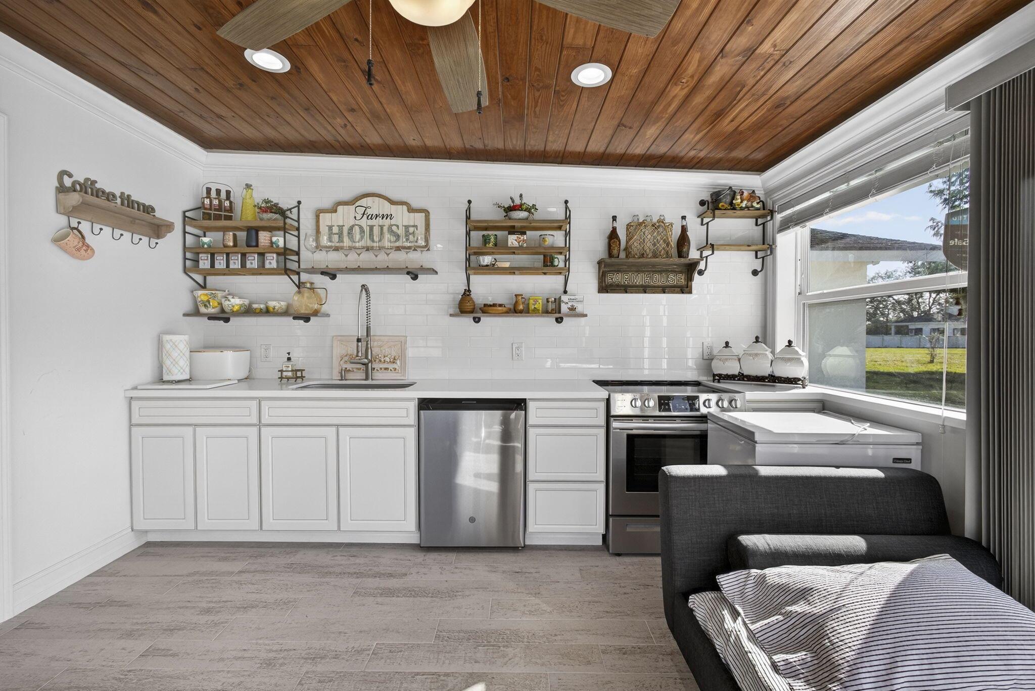 Wellington, Florida, 33470, United States, 4 Bedrooms Bedrooms, ,4 BathroomsBathrooms,Residential,Active,2003540