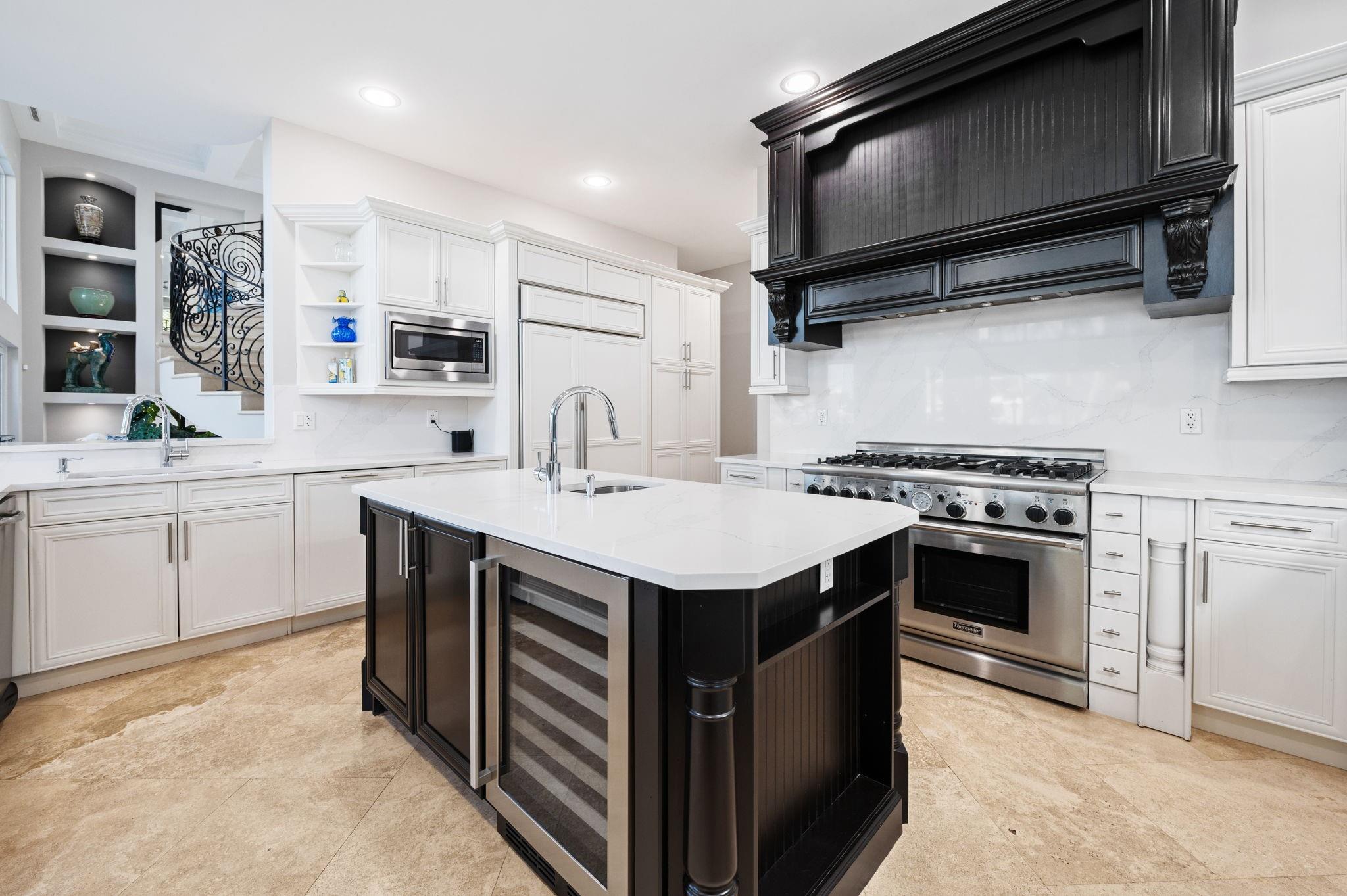 Fort Lauderdale, Florida, 33308, United States, 5 Bedrooms Bedrooms, ,8 BathroomsBathrooms,Residential,Active,1988436