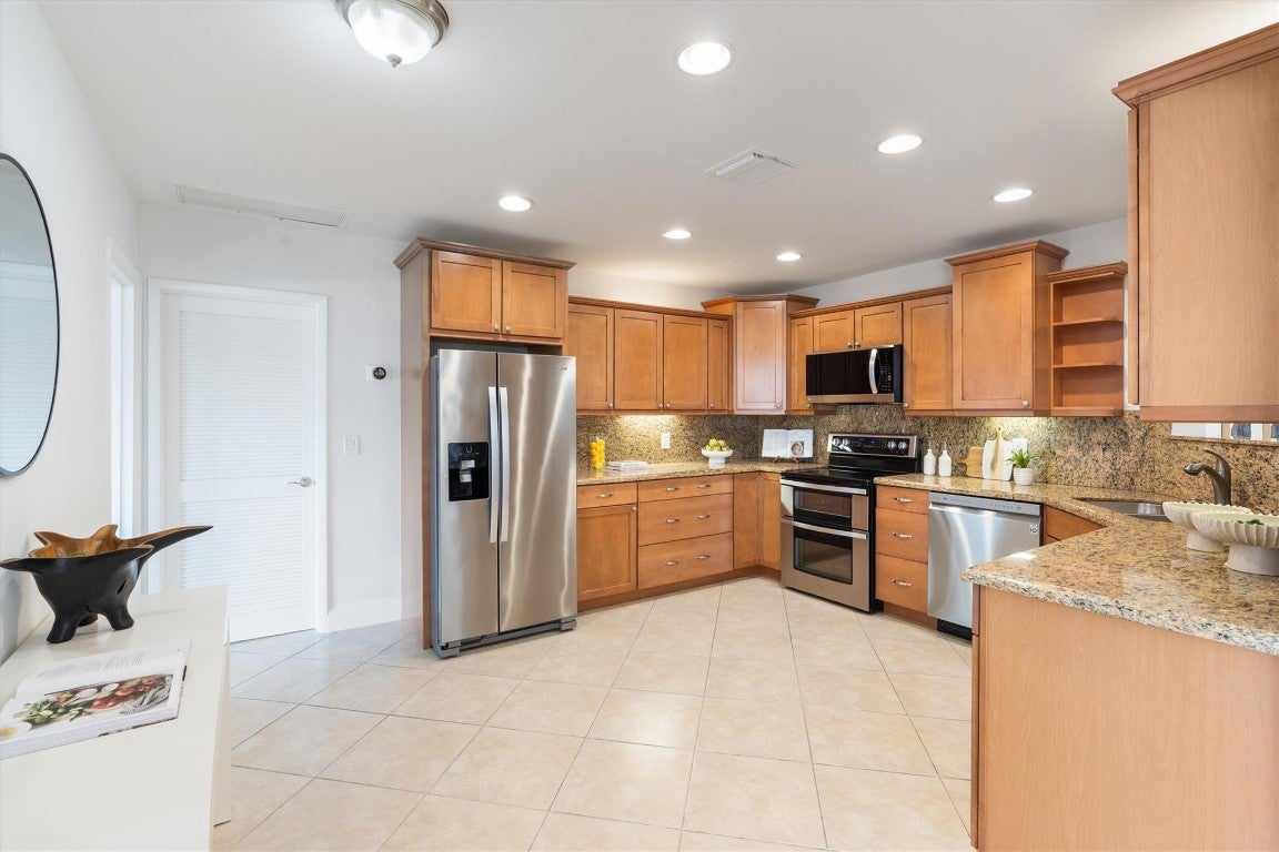 Pompano Beach, Florida, 33060, United States, 3 Bedrooms Bedrooms, ,3 BathroomsBathrooms,Residential,Active,1990632