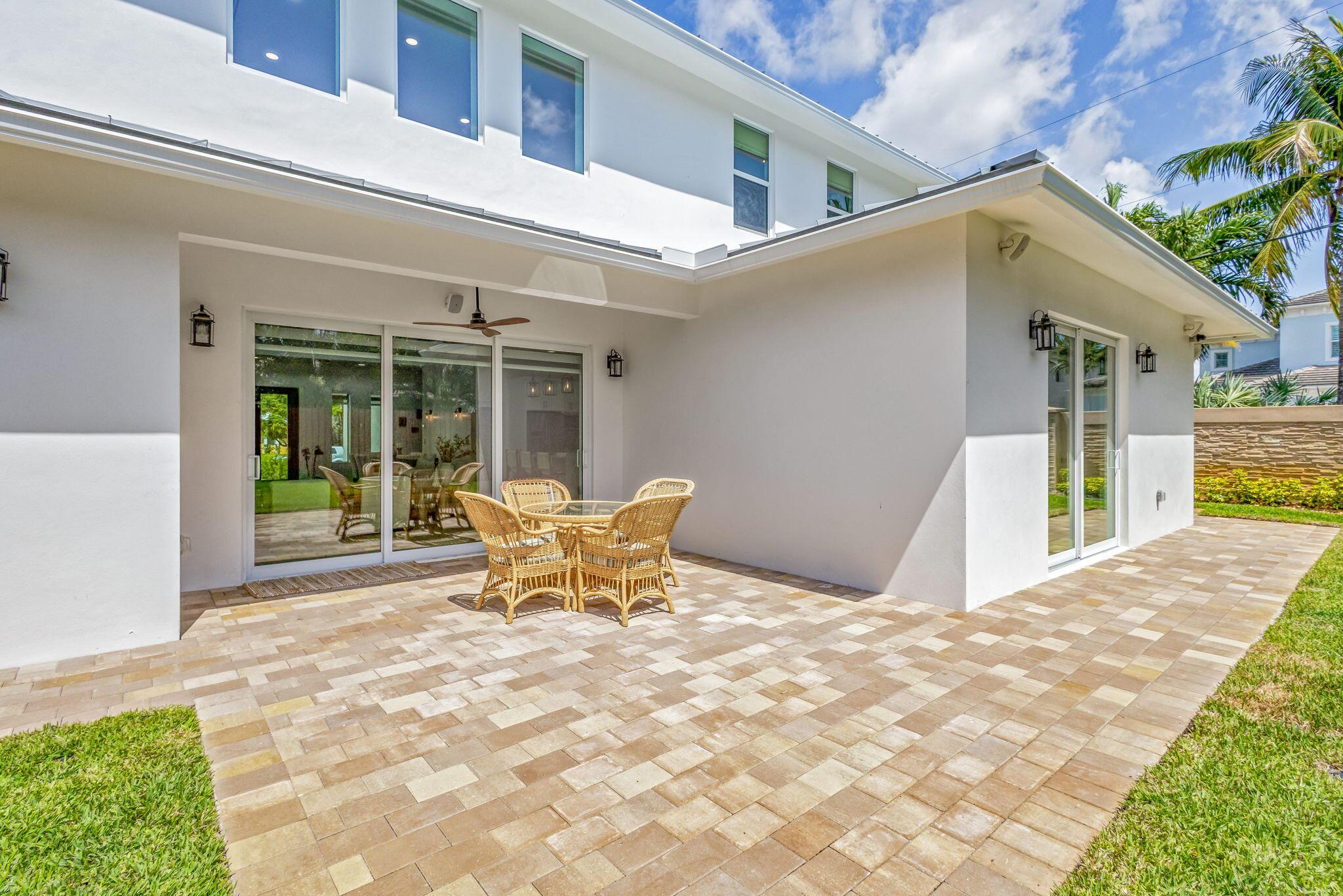 North Palm Beach, Florida, 33408, United States, 4 Bedrooms Bedrooms, ,5 BathroomsBathrooms,Residential,Active,1973305