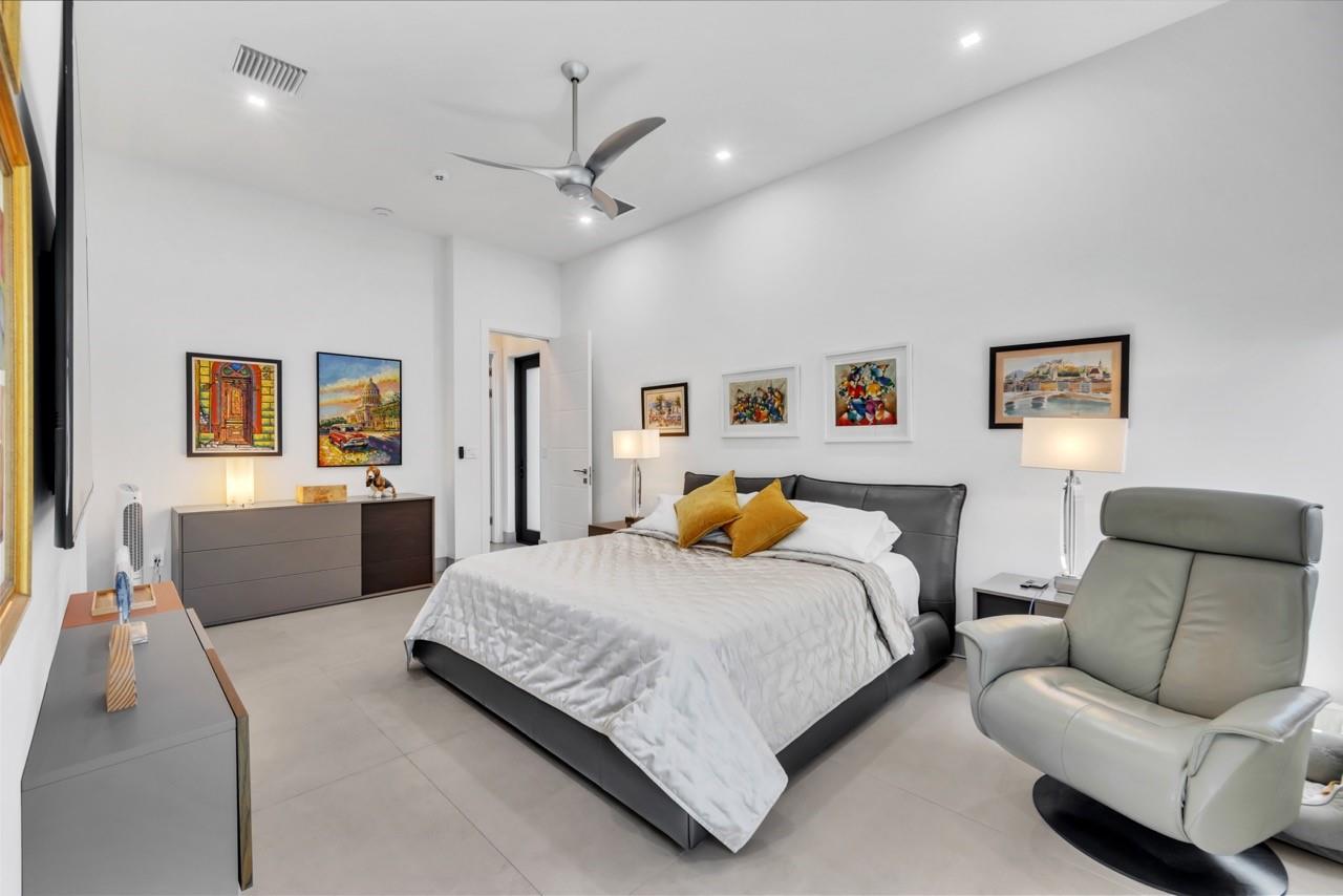 Wilton Manors, Florida, 33305, United States, 3 Bedrooms Bedrooms, ,4 BathroomsBathrooms,Residential,Active,1988456