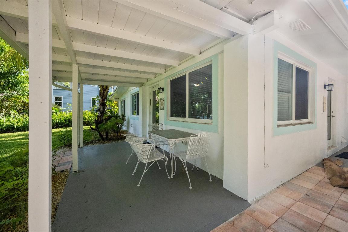 Stuart, Florida, 34994, United States, 2 Bedrooms Bedrooms, ,2 BathroomsBathrooms,Residential,Active,2008289