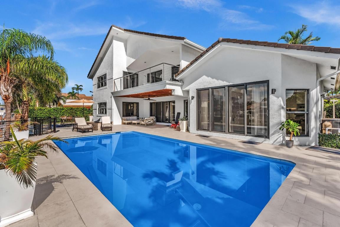 Lighthouse Point, Florida, 33064, United States, 4 Bedrooms Bedrooms, ,4 BathroomsBathrooms,Residential,Active,2008288