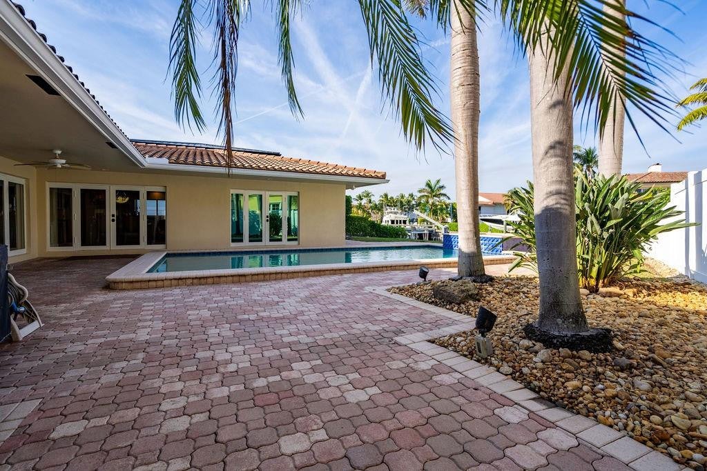 Lighthouse Point, Florida, 33064, United States, 3 Bedrooms Bedrooms, ,4 BathroomsBathrooms,Residential,Active,2011217