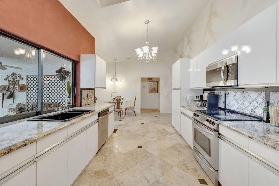 Coral Springs, Florida, 33067, United States, 4 Bedrooms Bedrooms, ,4 BathroomsBathrooms,Residential,Active,2008736