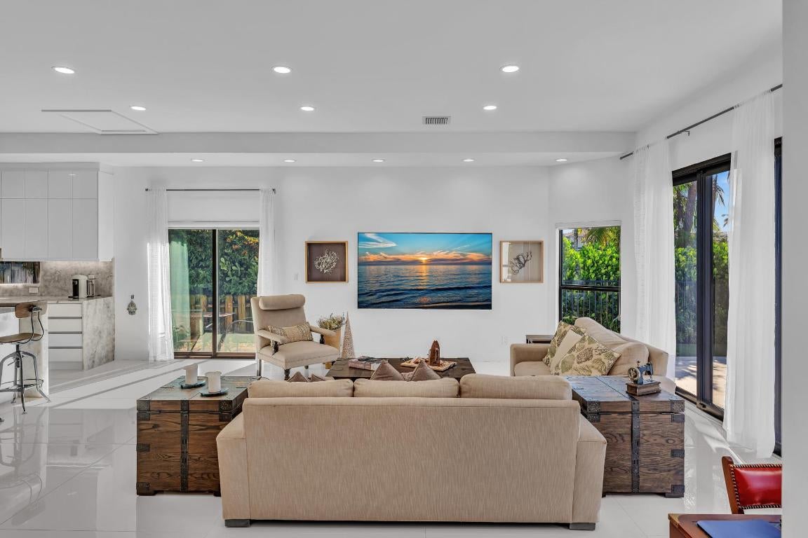 Lighthouse Point, Florida, 33064, United States, 4 Bedrooms Bedrooms, ,4 BathroomsBathrooms,Residential,Active,2008288